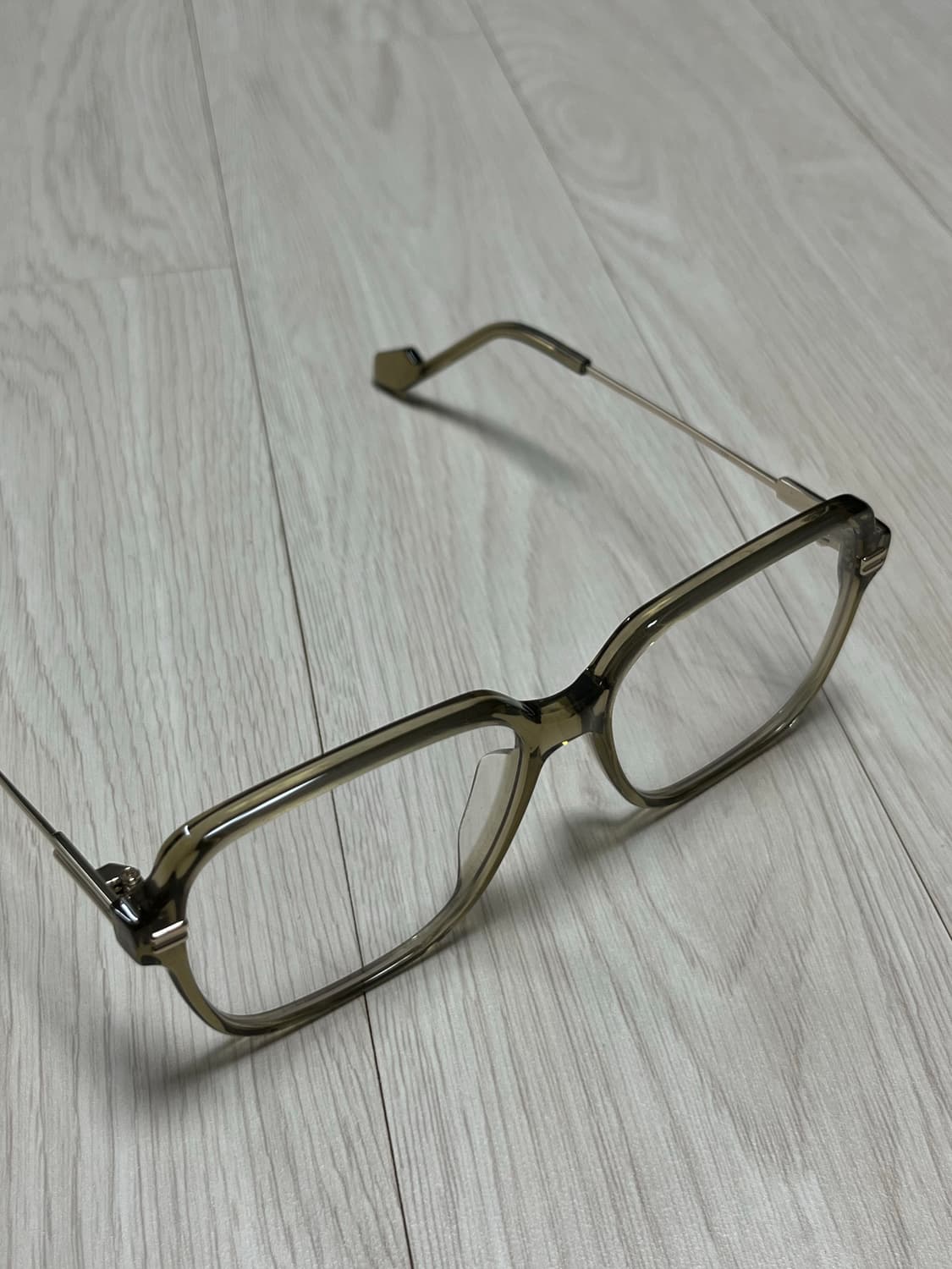 젠틀몬스터 제프 카키 상품이미지3