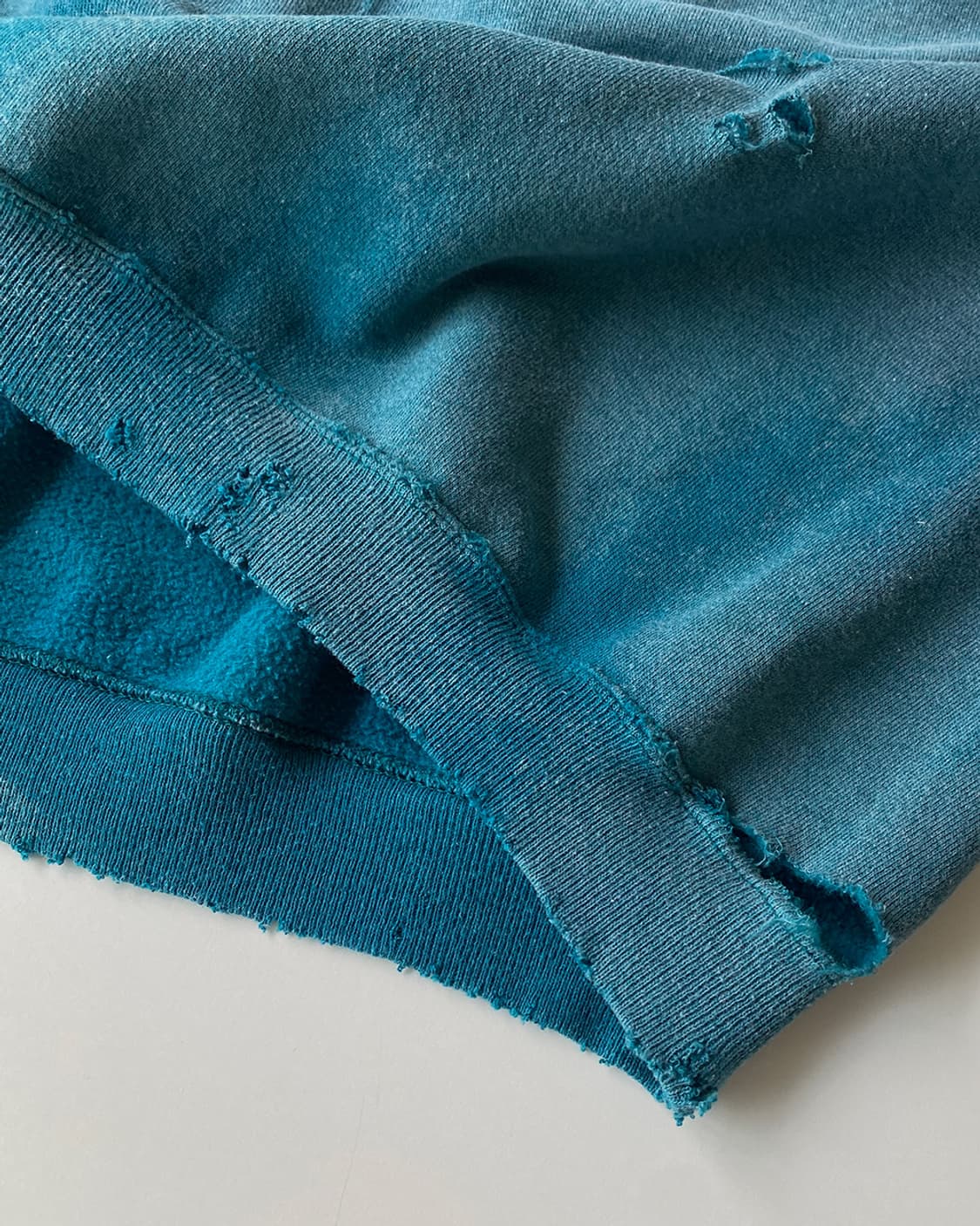 90s 빈티지 디스트로이드 페인팅 플레인 맨투맨 상품이미지7