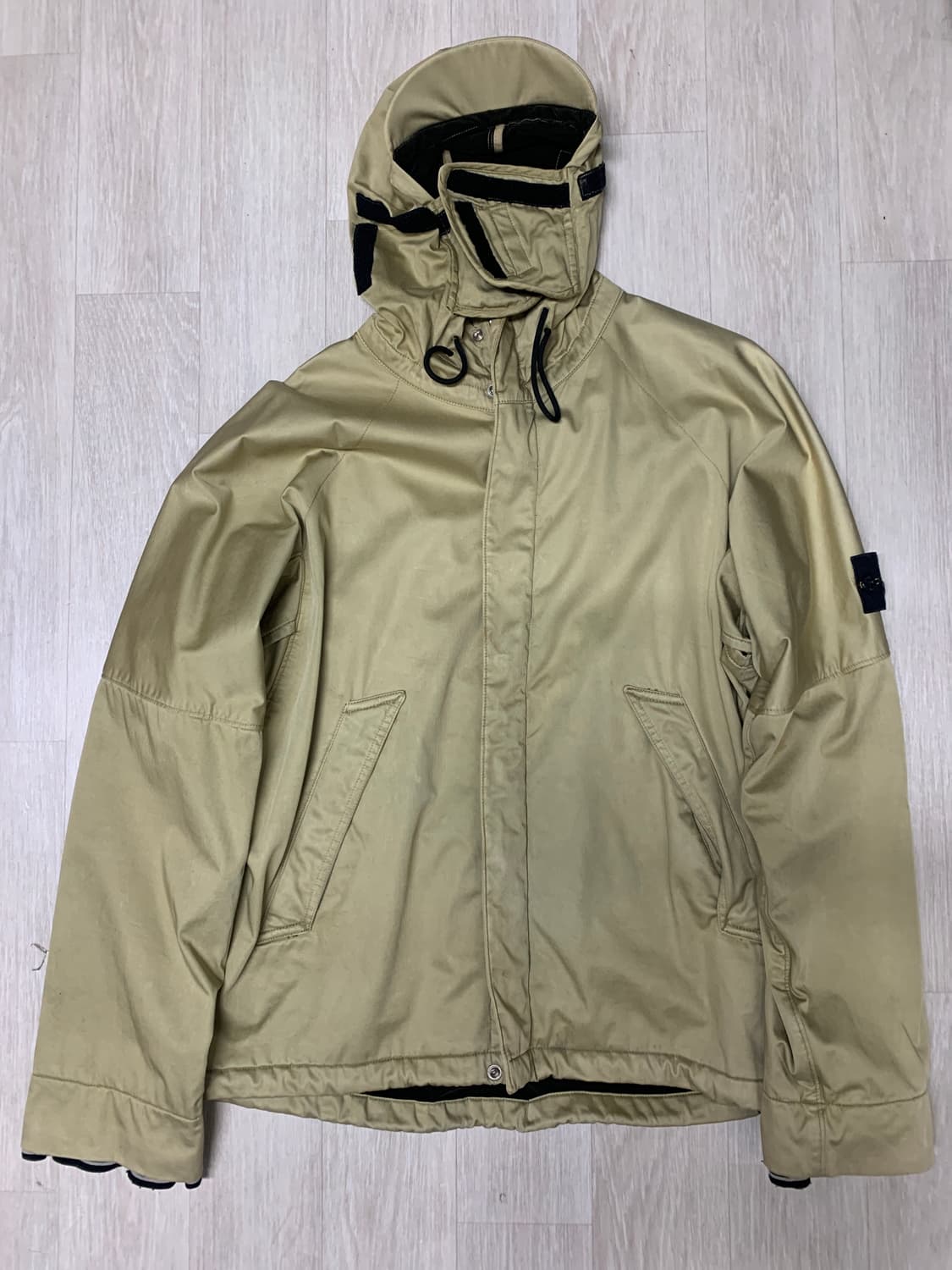 스톤아일랜드 라이엇 마스크 자켓 상품이미지1