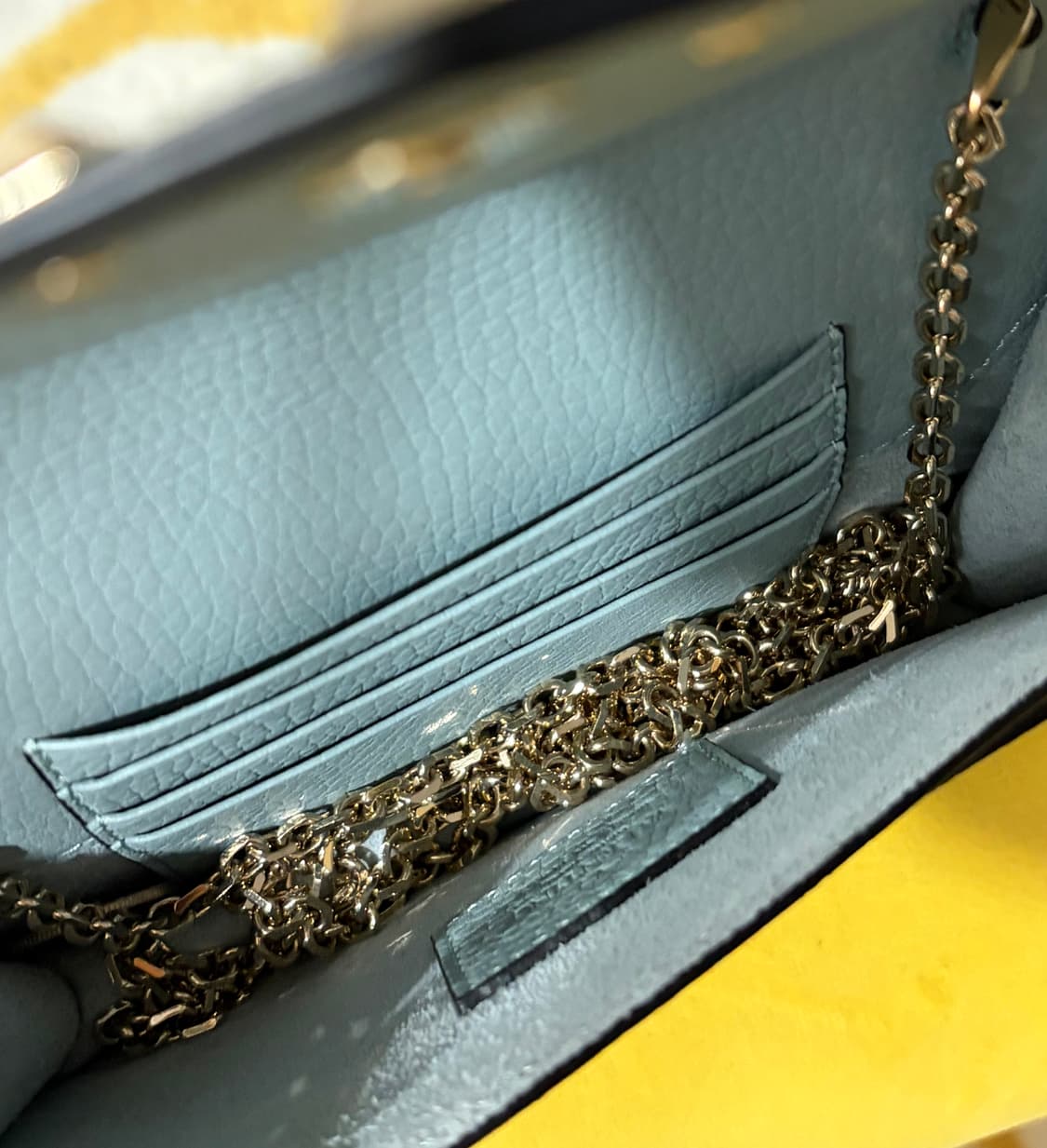 발렌티노 락스터드 엔벨롭백 체인백 상품이미지4