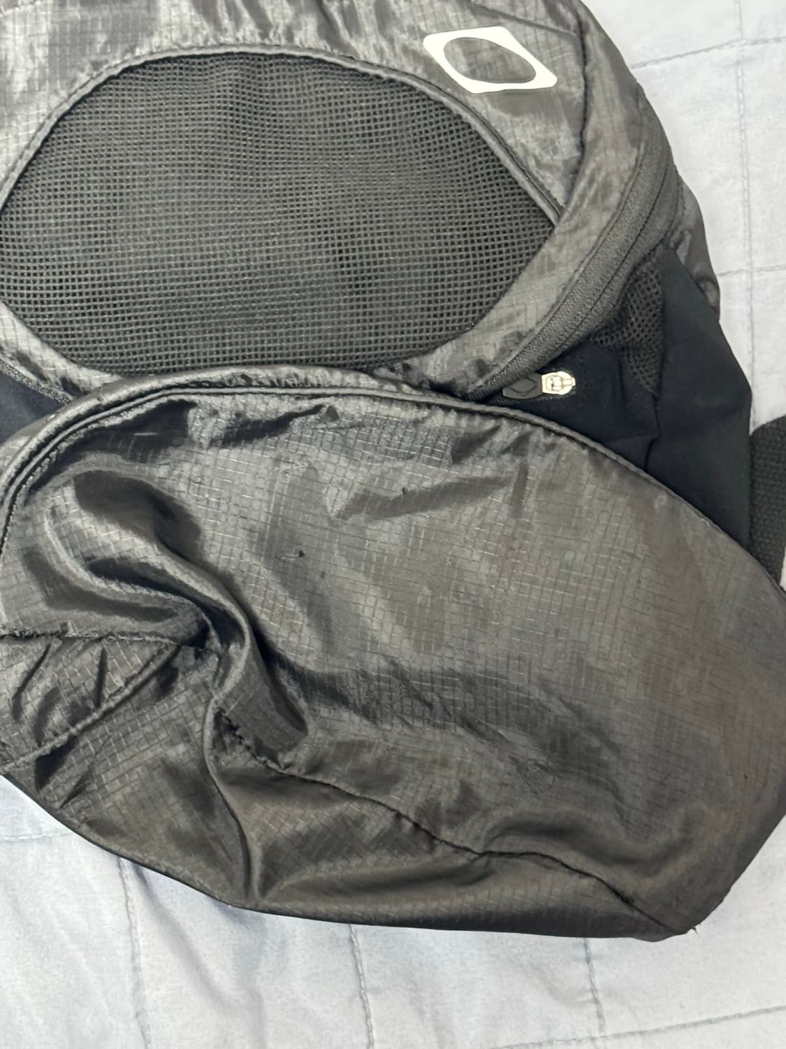 미스치프 라이트웨이트 집어라운드 백팩 블랙 상품이미지3