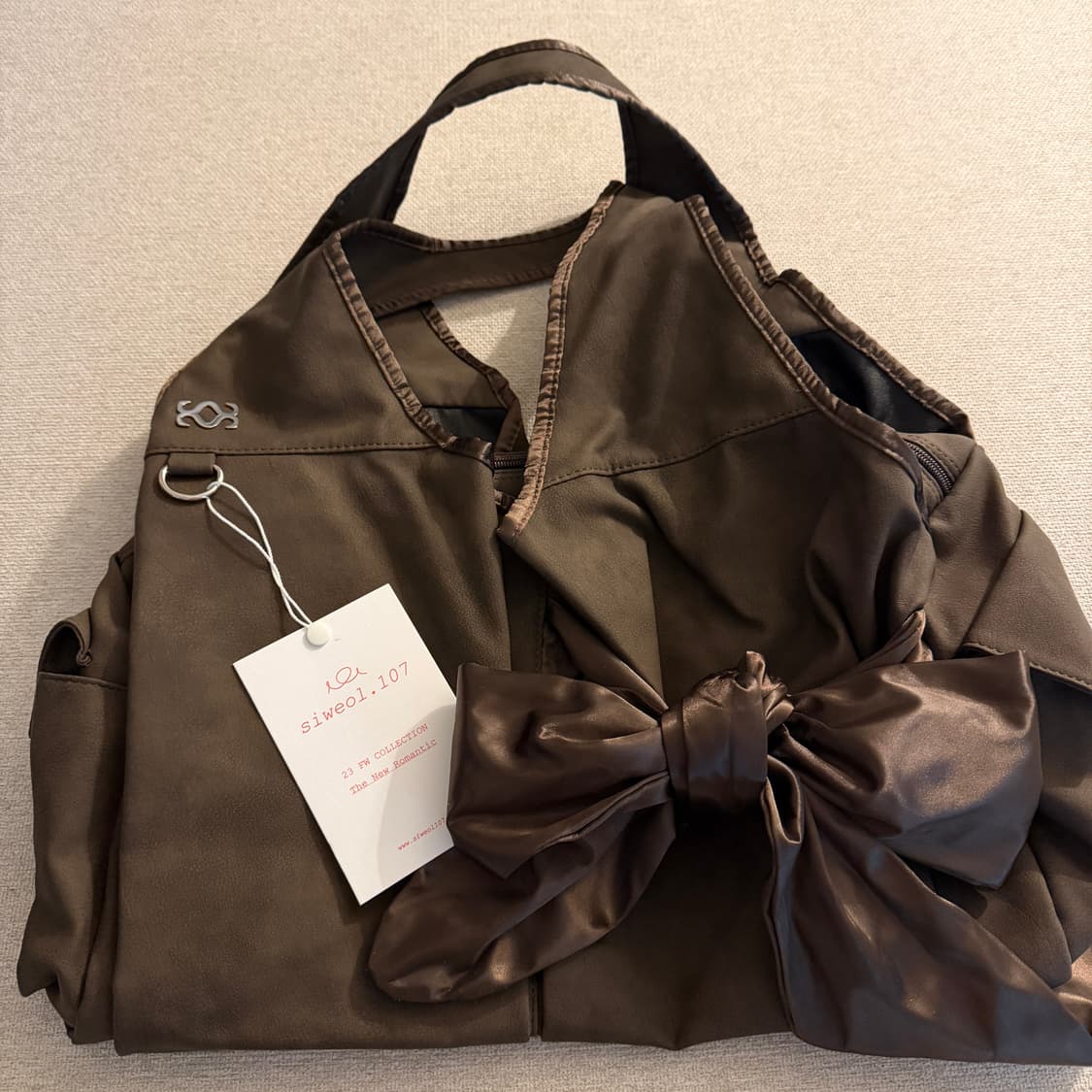 시월 107 보우 숄더백 비건 누벅 [브라운]  상품이미지1