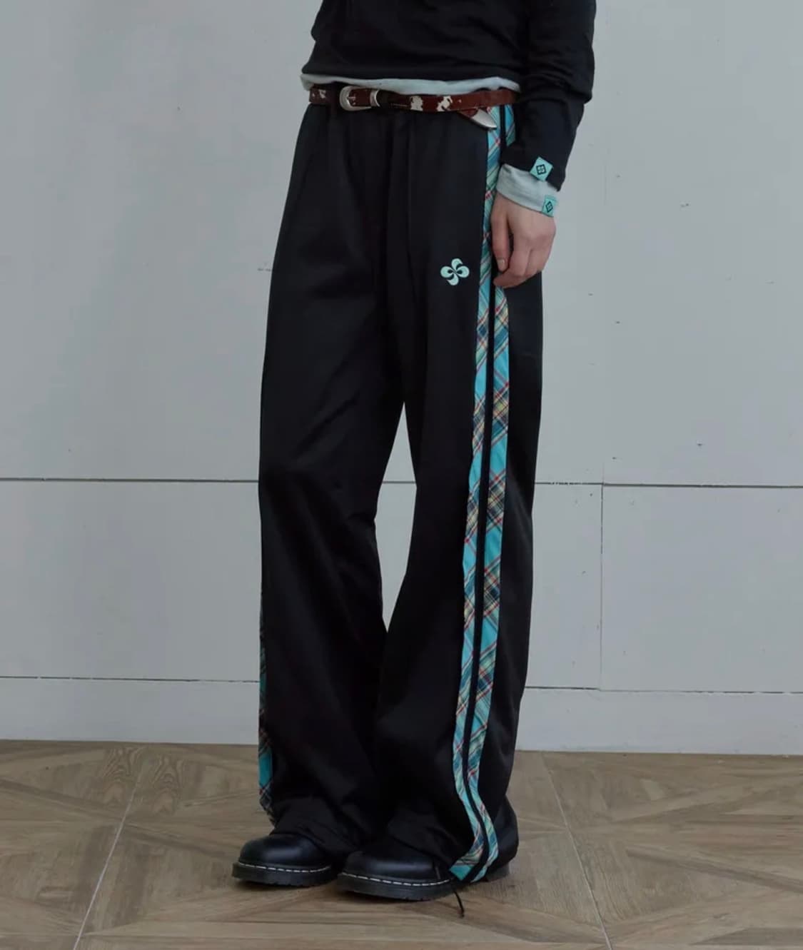 헤레틱 체크 트랙팬츠  상품이미지1