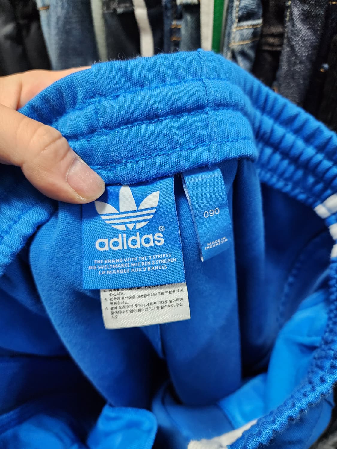 아디다스 베켄바우어 삼선 트레이닝 팬츠 상품이미지4