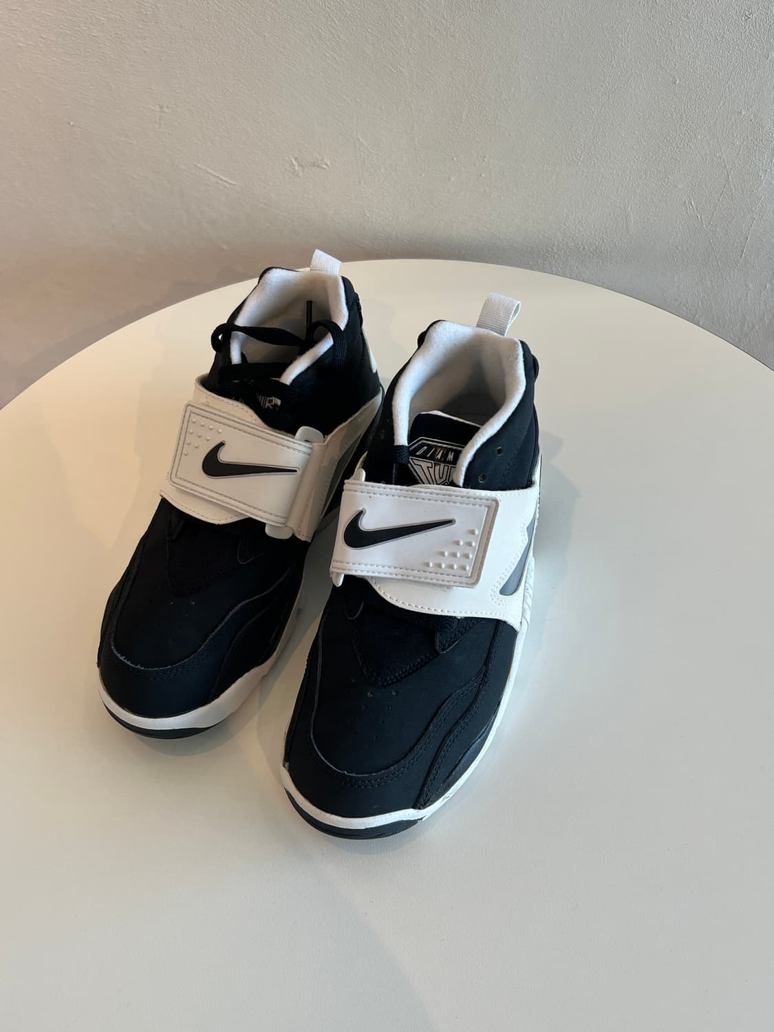 (235) 나이키 에어 다이아몬드 터프 2 09 (GS) '검흰' (40 상품이미지6