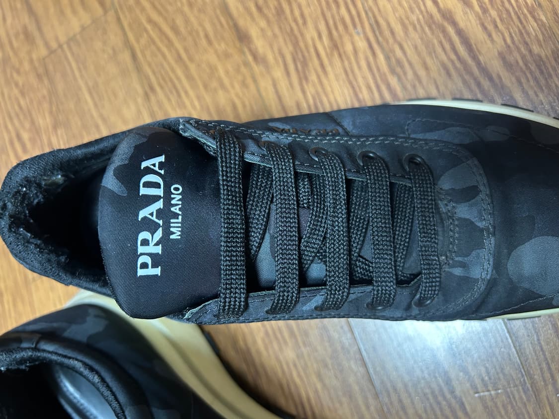 프라다 카모플라쥬 블랙 스니커즈 상품이미지2