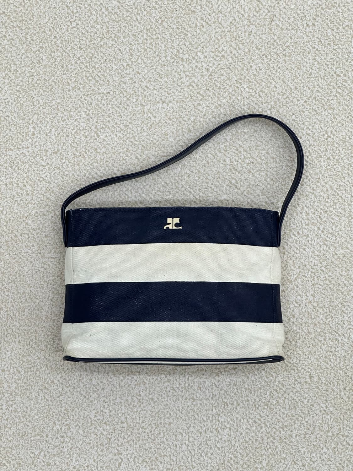 꾸레쥬 숄더백 상품이미지1