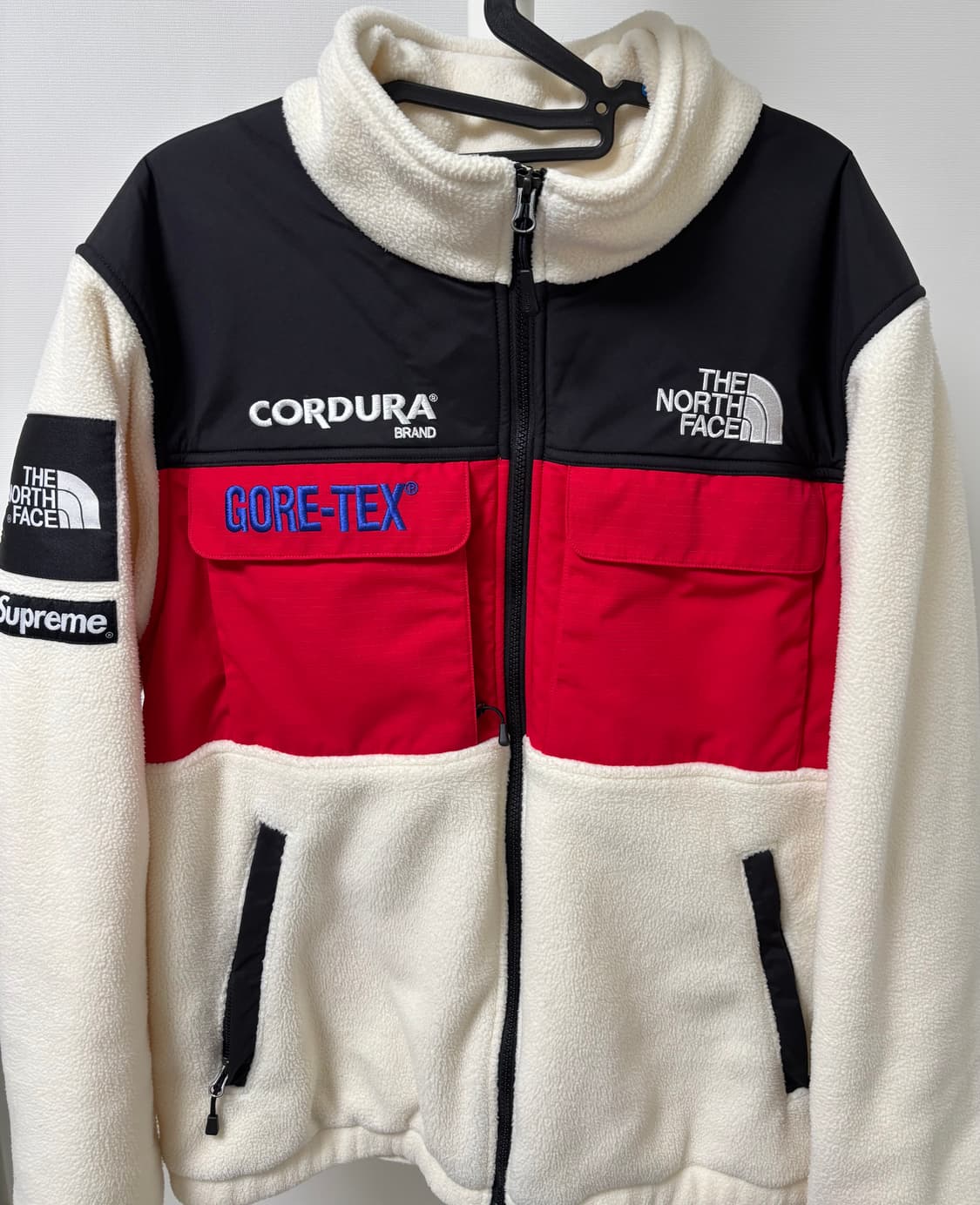 슈프림 x 노스페이스 익스페디션 플리스 자켓 화이트 - 18fw 상품이미지1