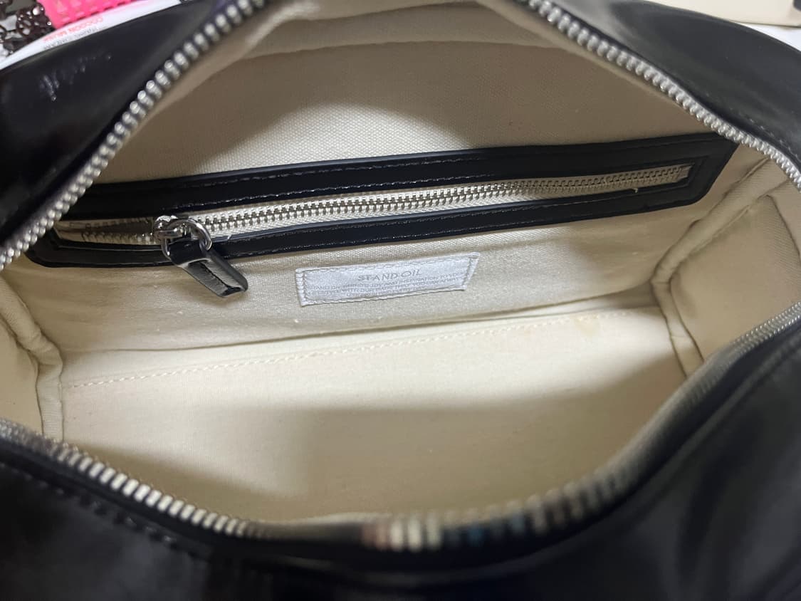 스탠드오일 츄비백 블랙 상품이미지4