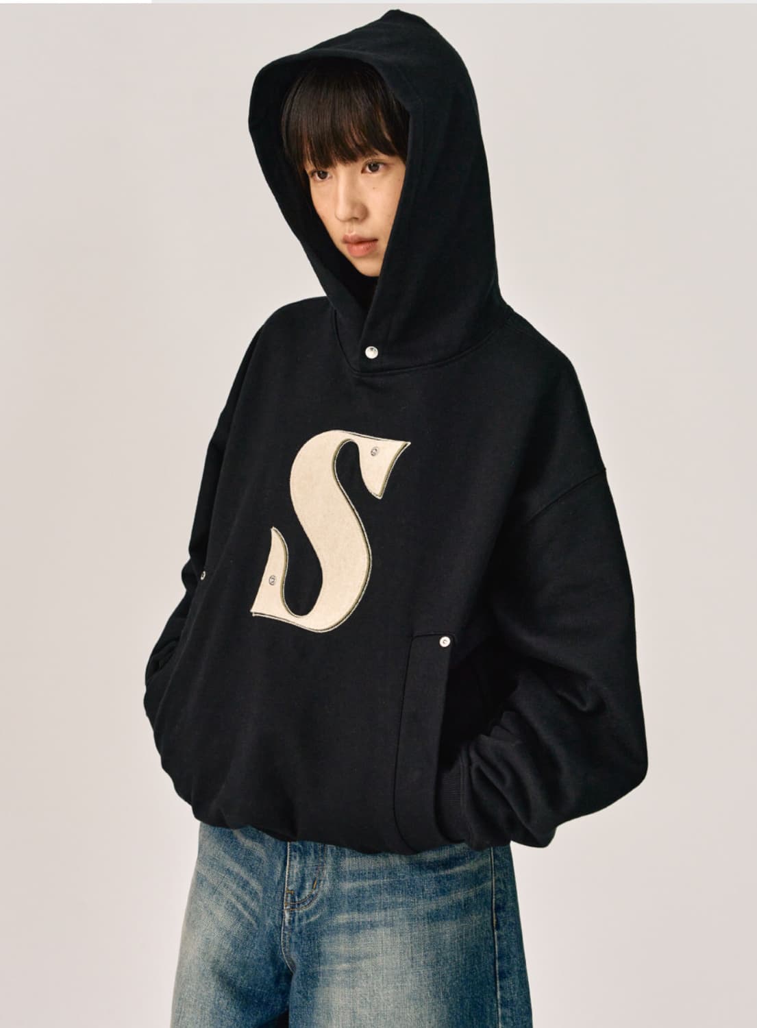 세터 리벳 아플리케 포켓 로고 후드 상품이미지9