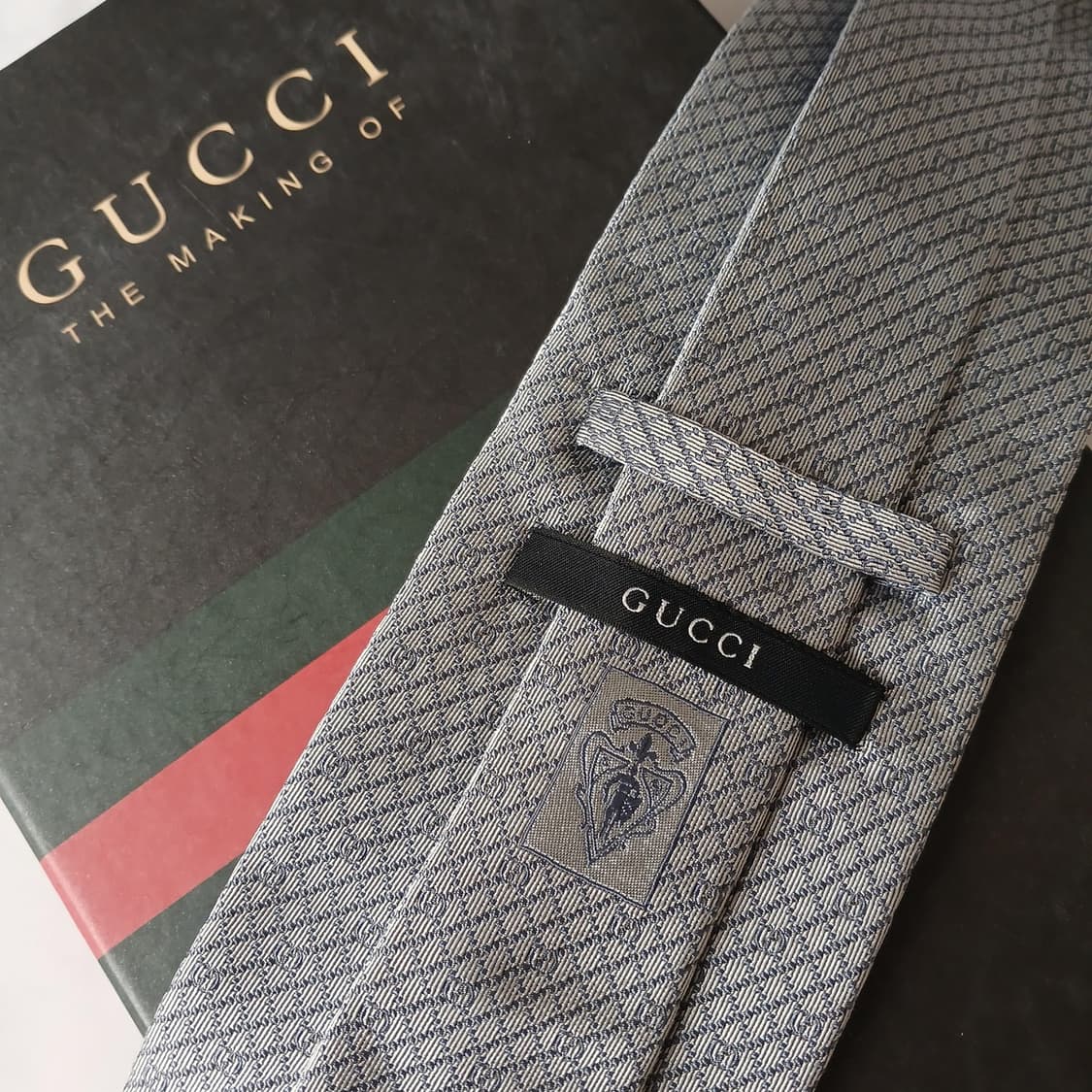 구찌 실크 그레이 로고 자카드 넥타이 9.6cm B등급 A19137
 상품이미지3