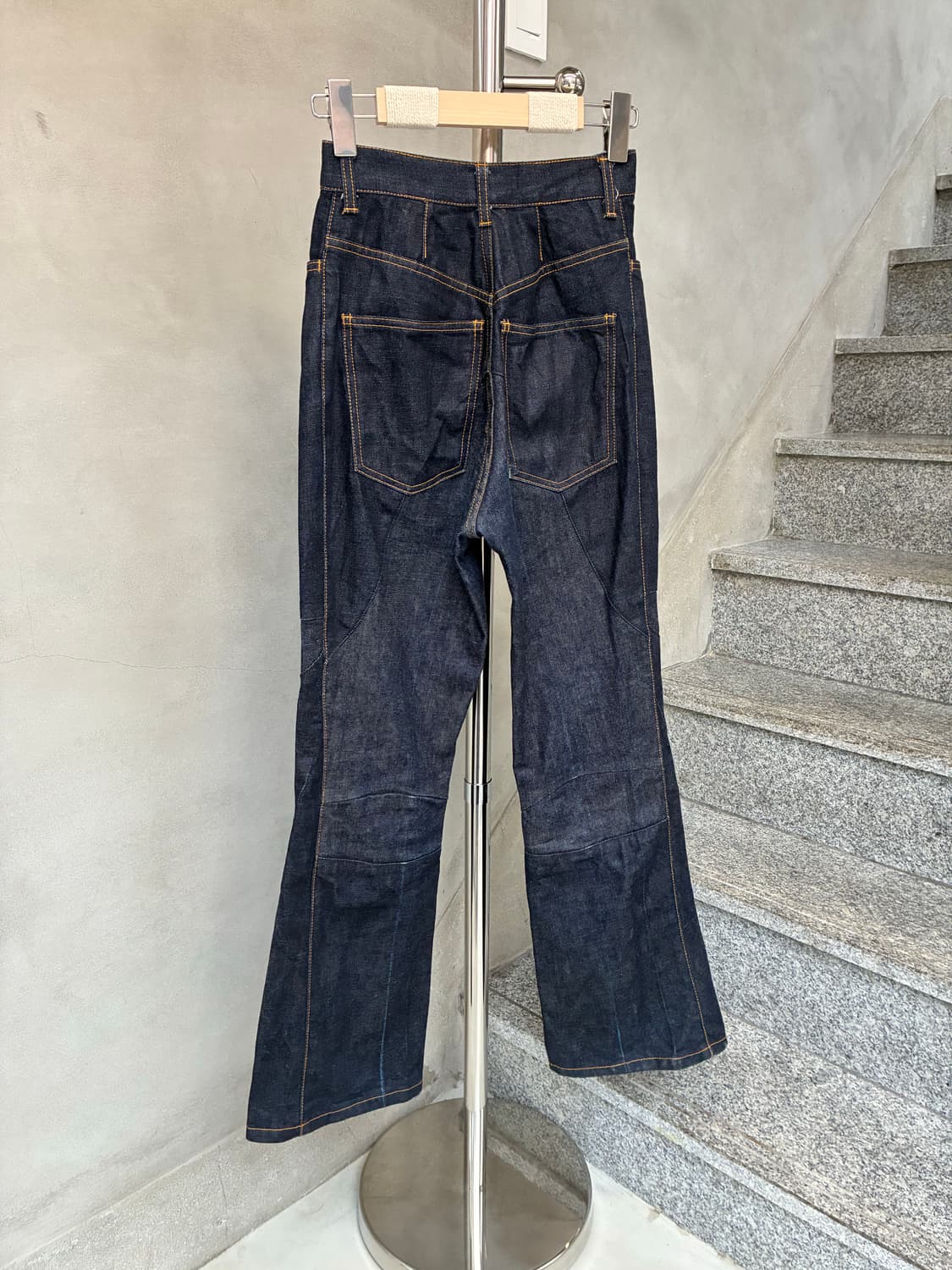 토가 풀라 부츠컷 데님 팬츠 상품이미지4