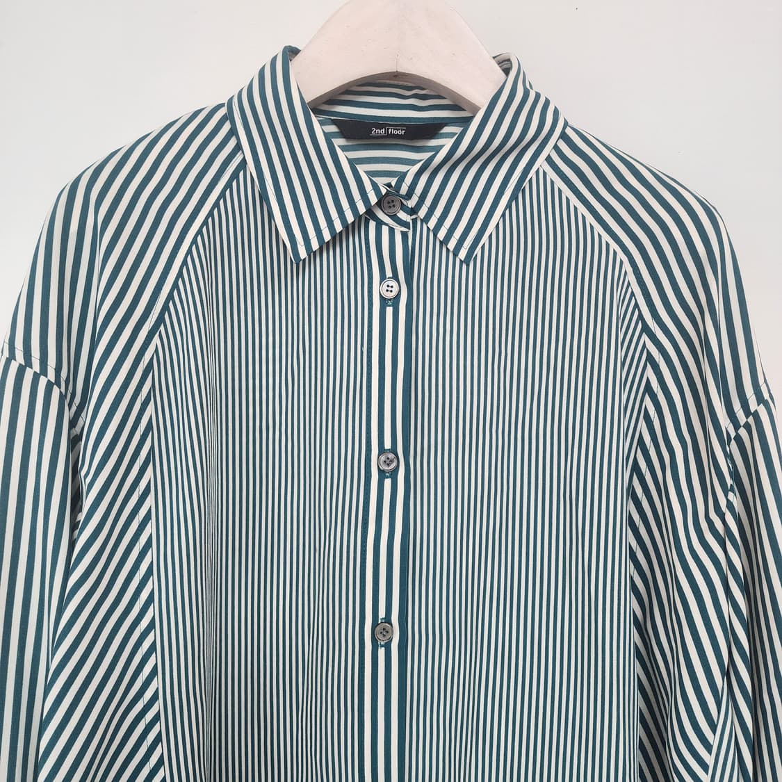 세컨플로어 스트라이프 셔츠 그린 상품이미지2