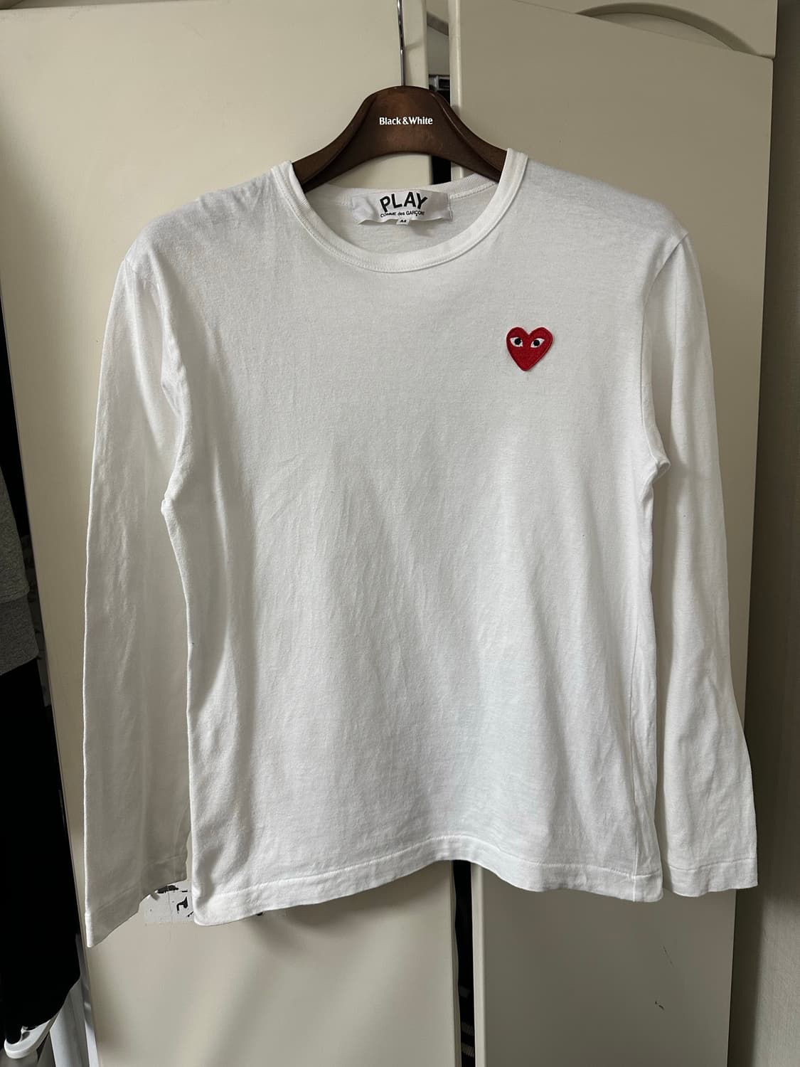 꼼데가르송 흰색 긴팔 티셔츠 하트 로고 M(90-95) 상품이미지1