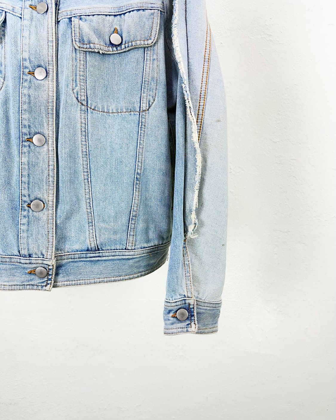 MM6 메종 마르지엘라 라이트블루 커팅 리메이크 데님 자켓 상품이미지5