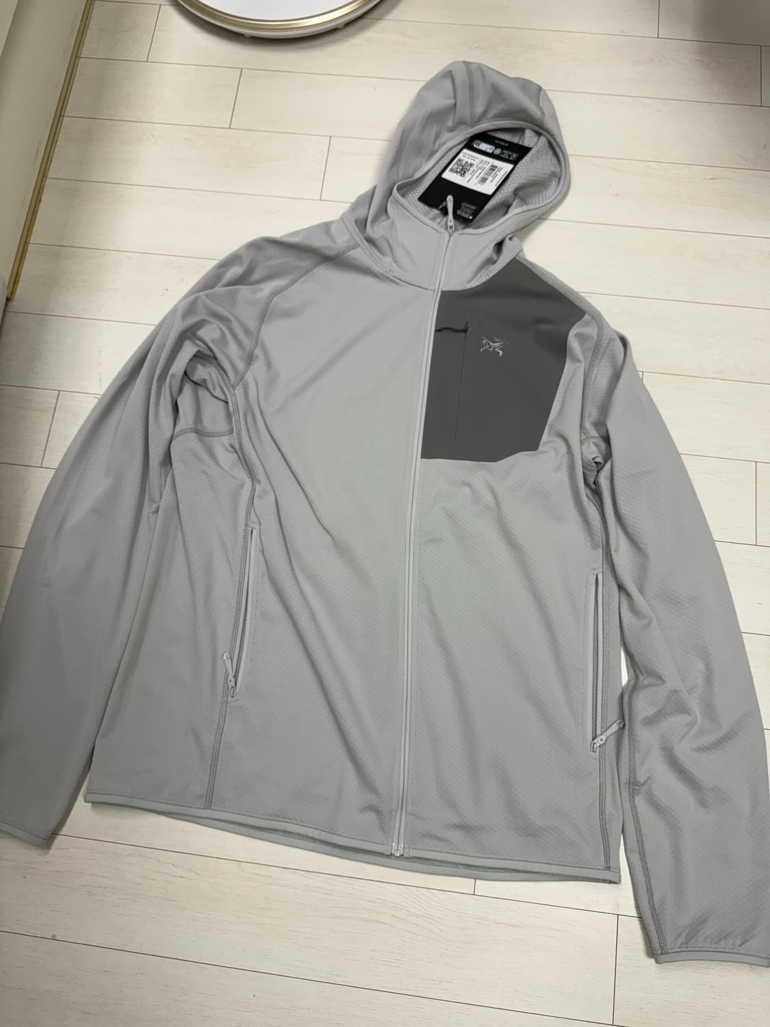 아크테릭스 델타 후디 L 사이즈  텍 달려있습니다! 하자 절대 X 상태 상품이미지1