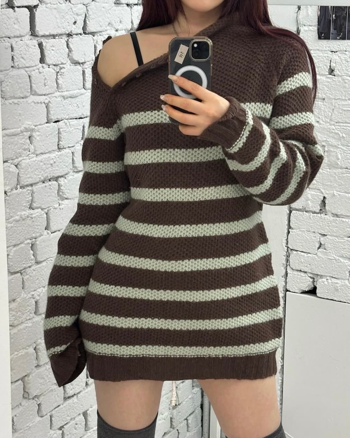 Waffle Stripe Off-Shoulder Knit Dress 상품이미지1