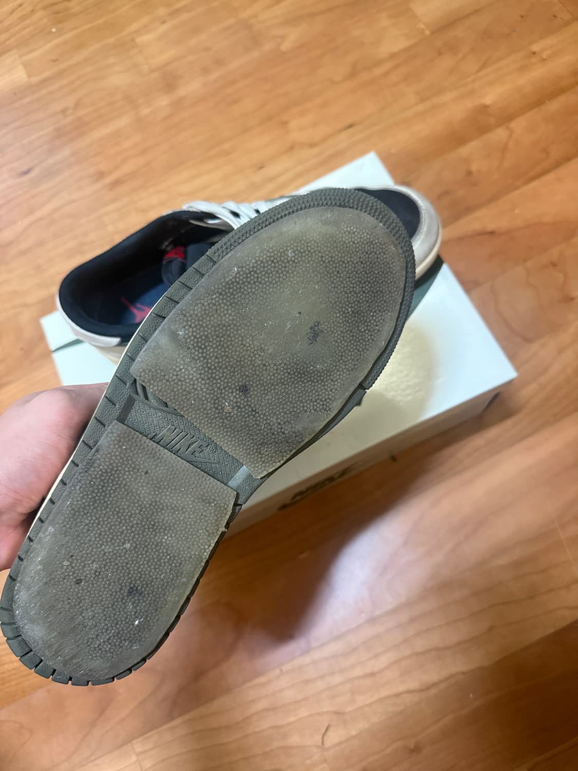 (W275) 조던1 x Travis Scott Retro Low OG 상품이미지6