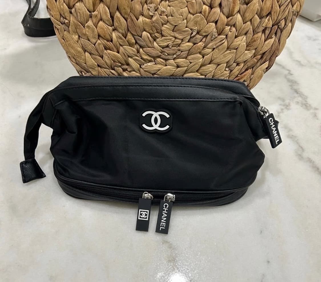 샤넬뷰티 화이트 로고 빅 파우치 클러치 블랙  상품이미지8