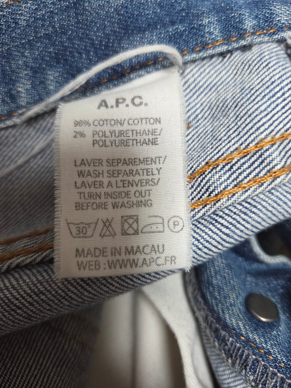 아페세 쁘띠 뉴스탠다드 중청
사이즈 a.p.c. 상품이미지4