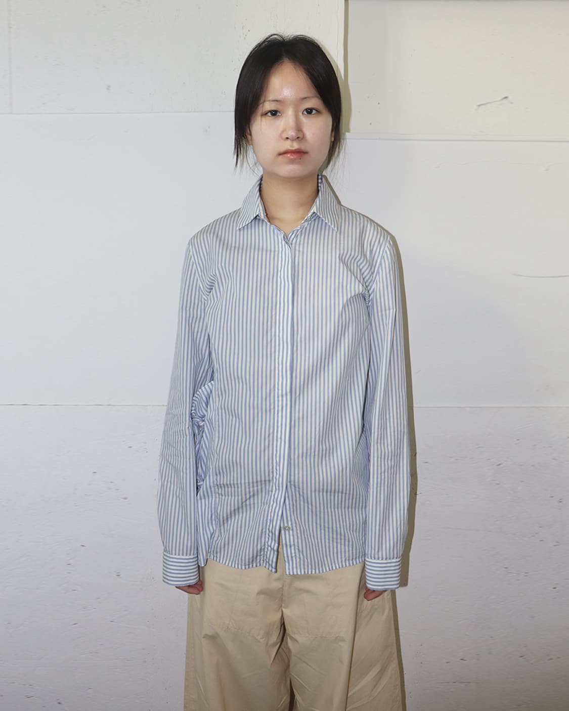 JW 앤더슨 리본 디테일 스트라이프 셔츠 상품이미지1