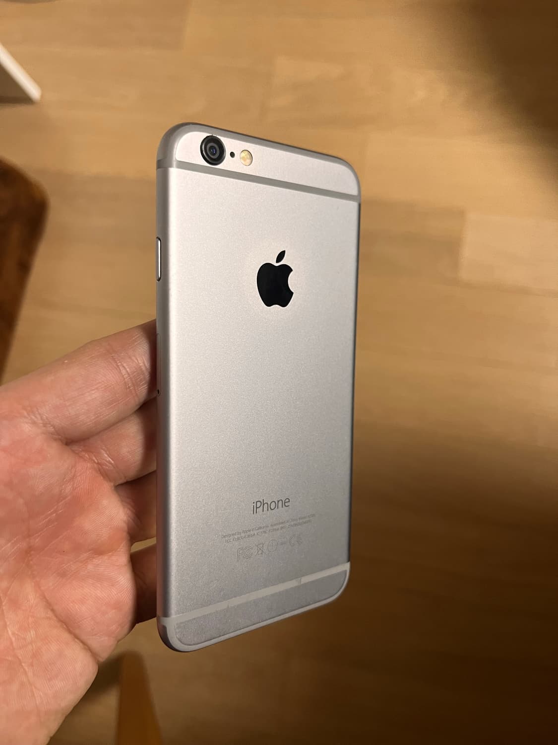 아이폰6스페이스 그레이 색상 64GB 상품이미지3