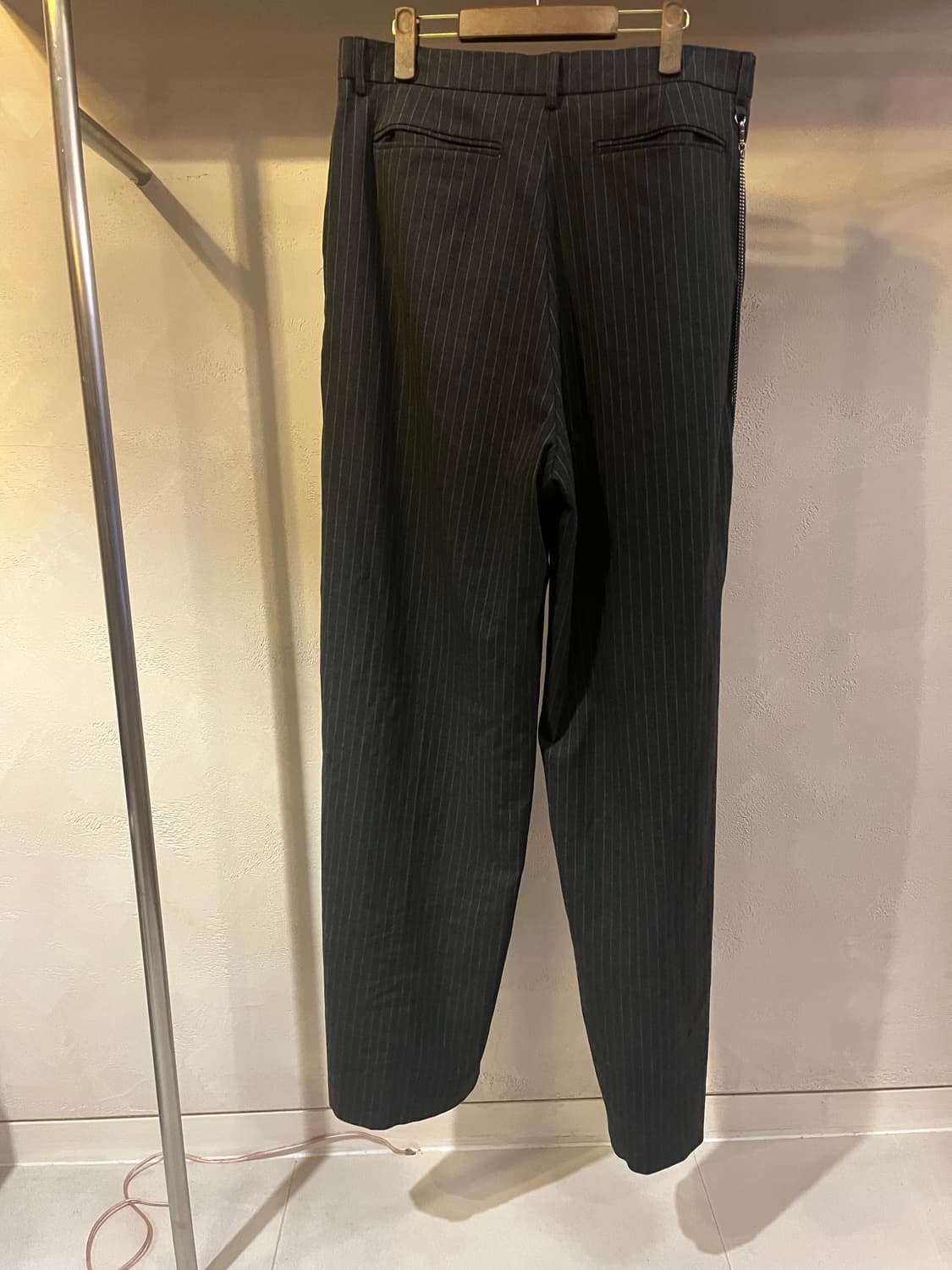 언더마이카 체인슬랙스 그레이 상품이미지2