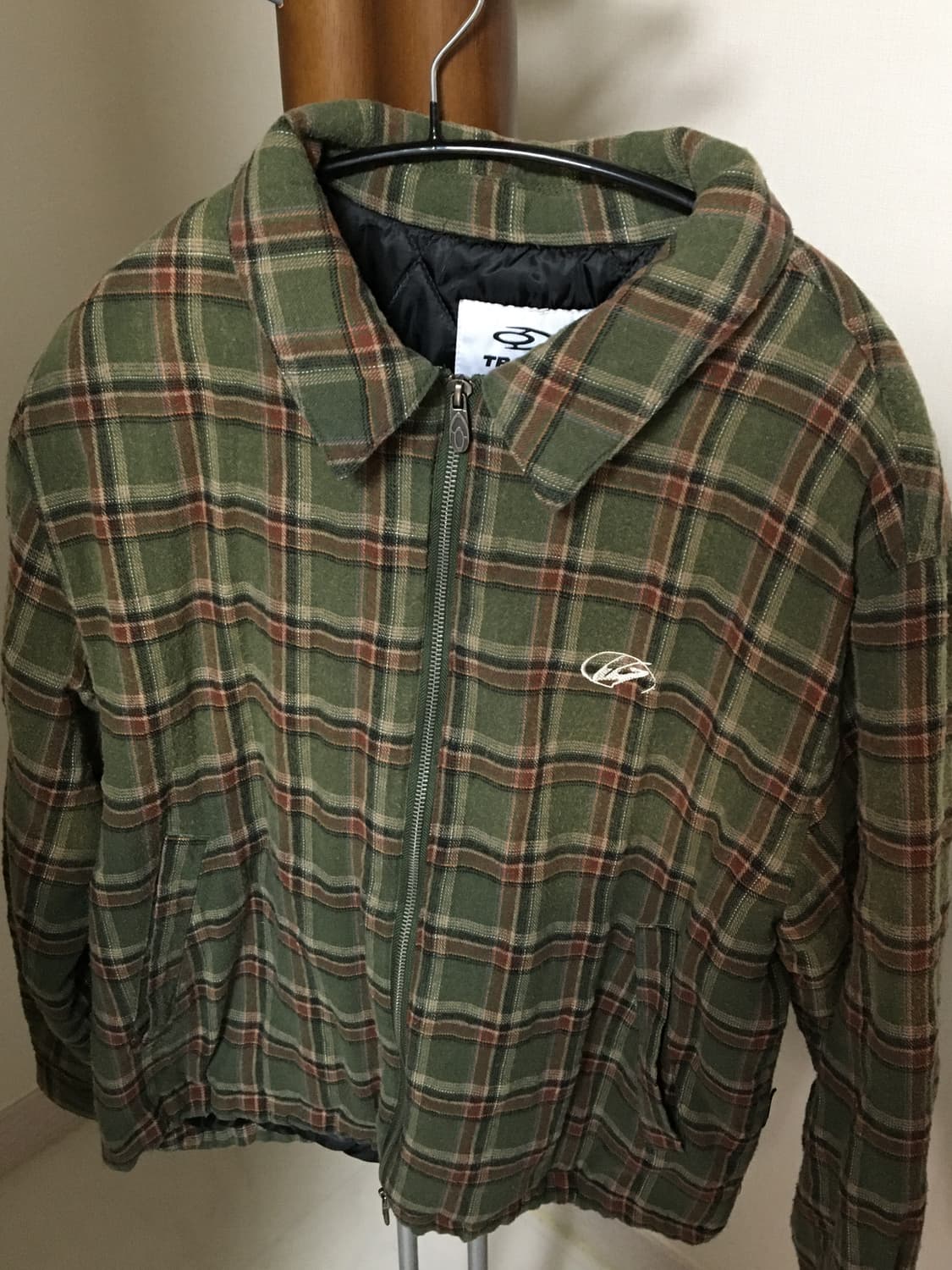 트래블 스프레이 체크 라이트 패딩 자켓 그린 상품이미지3