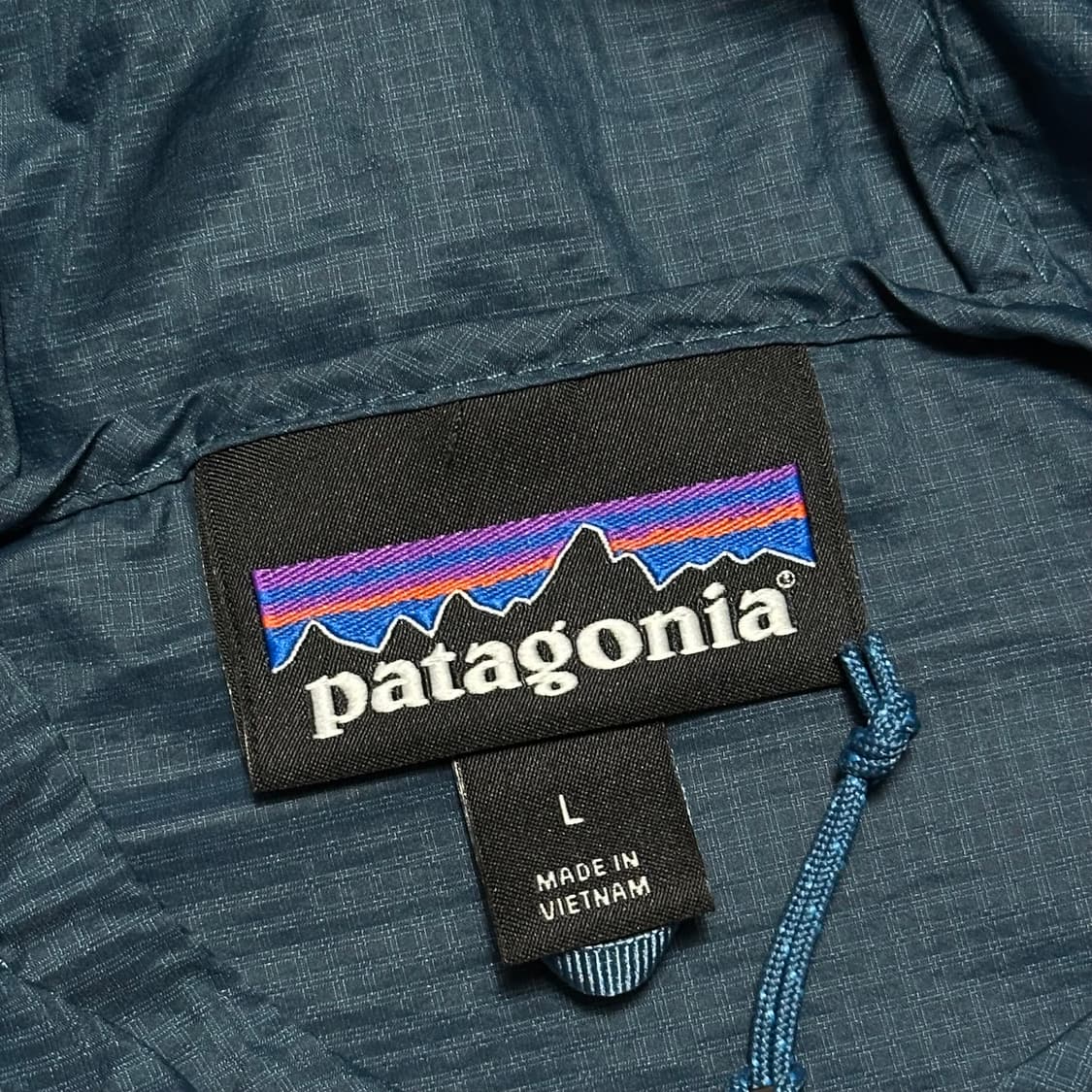 L 파타고니아 다크블루 후디니 바람막이 상품이미지4