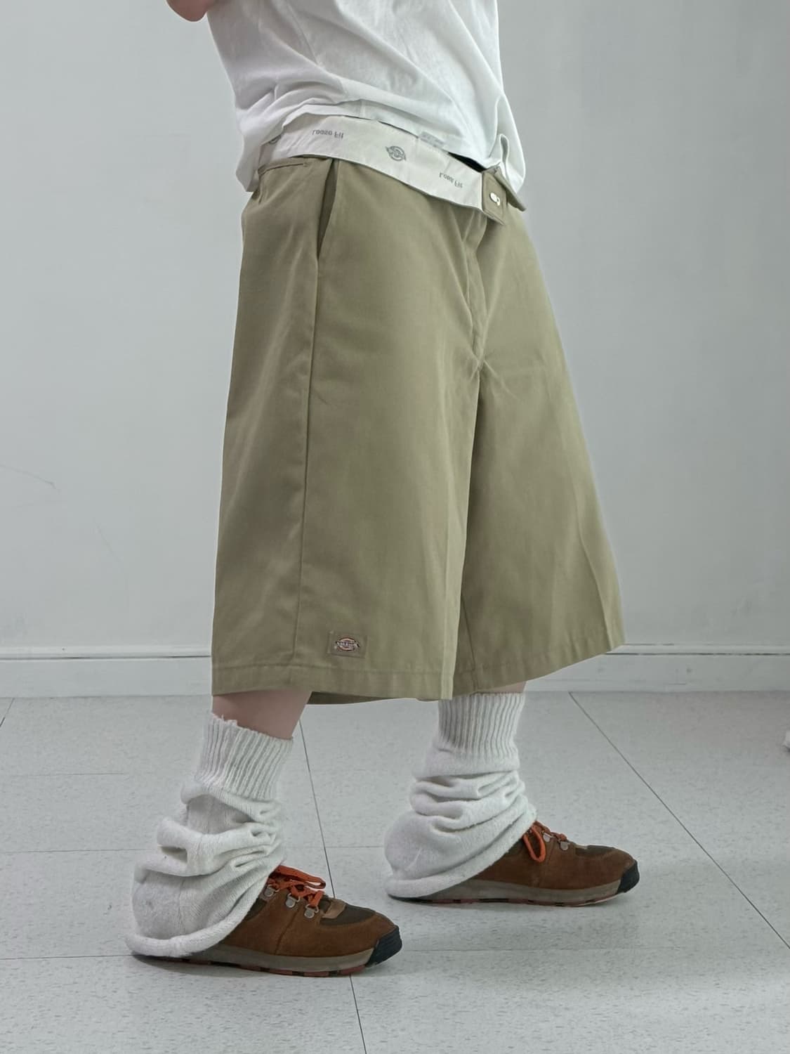 디키즈 베이지 버뮤다 팬츠 상품이미지2