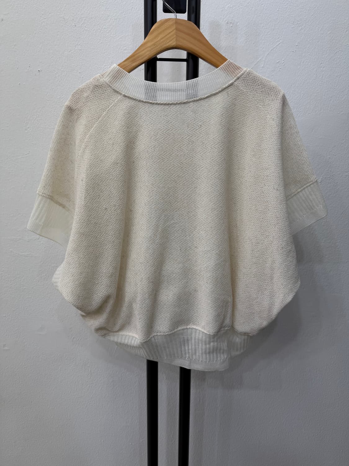 정품) SJSJ 한섬 22ss 오버핏 니트 반팔 85 상품이미지4