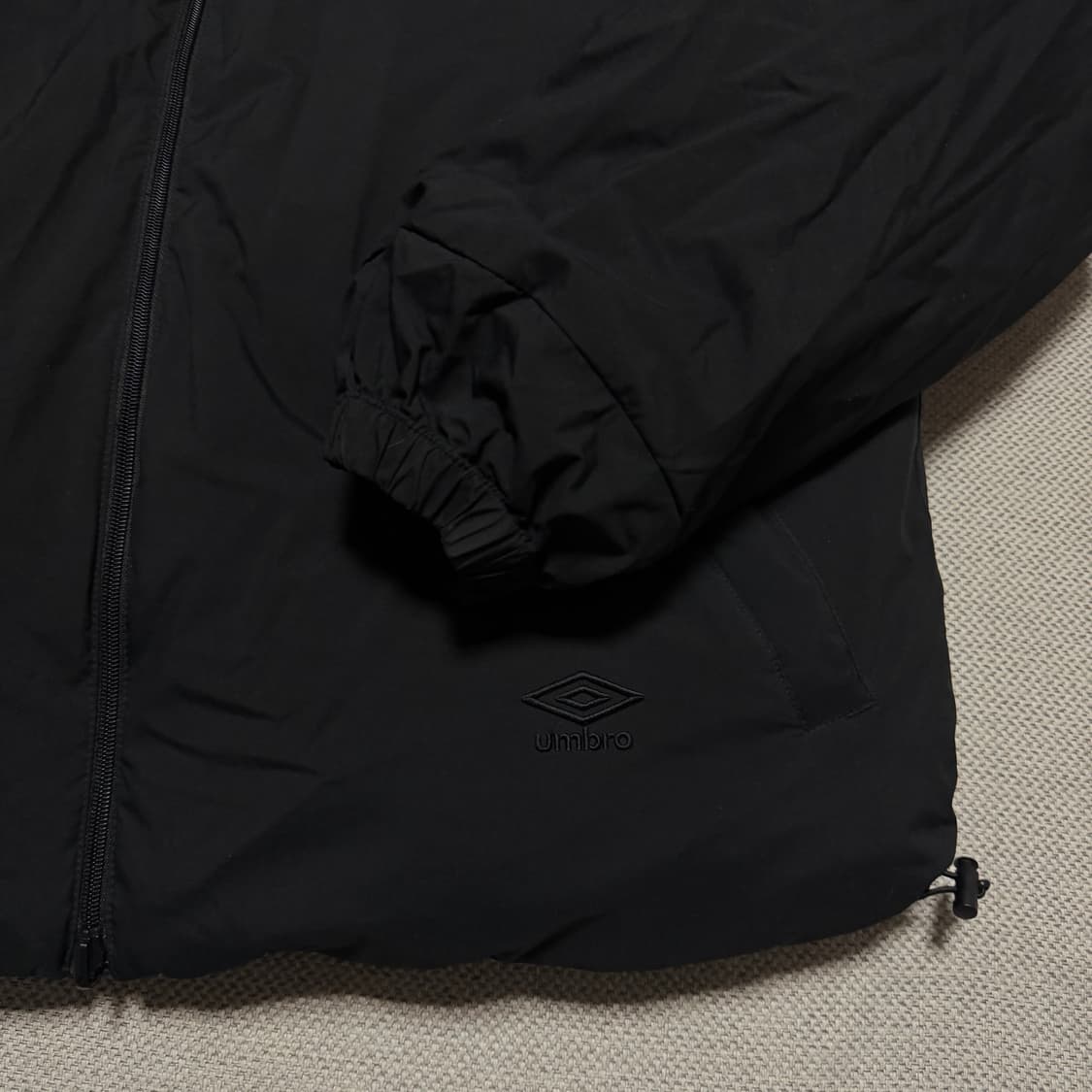 엄브로 멀티로고 리버시블 숏패딩 자켓 상품이미지5