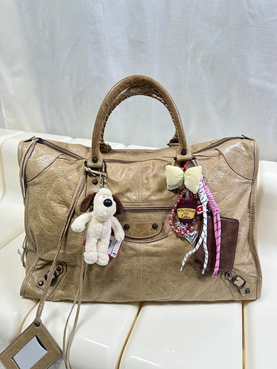 [A 정품] 발렌시아가 시티 모터백 위켄더 카라멜브라운 상품이미지8