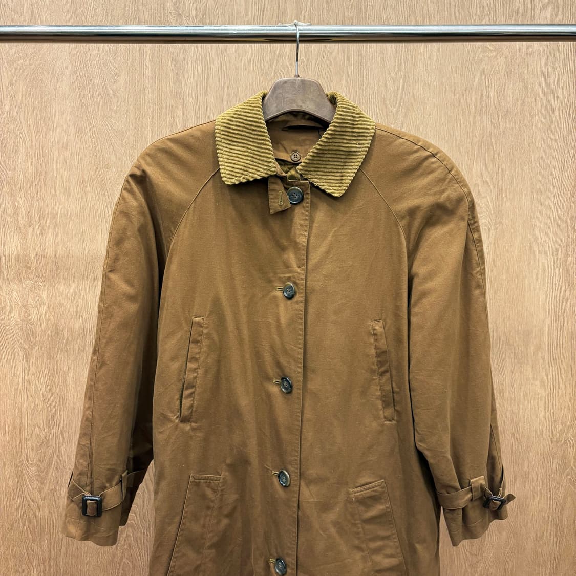 도나카란 뉴욕 블레이저 코트 싱글 브레스티드 노치드 라펠 디테일 브라운 상품이미지4