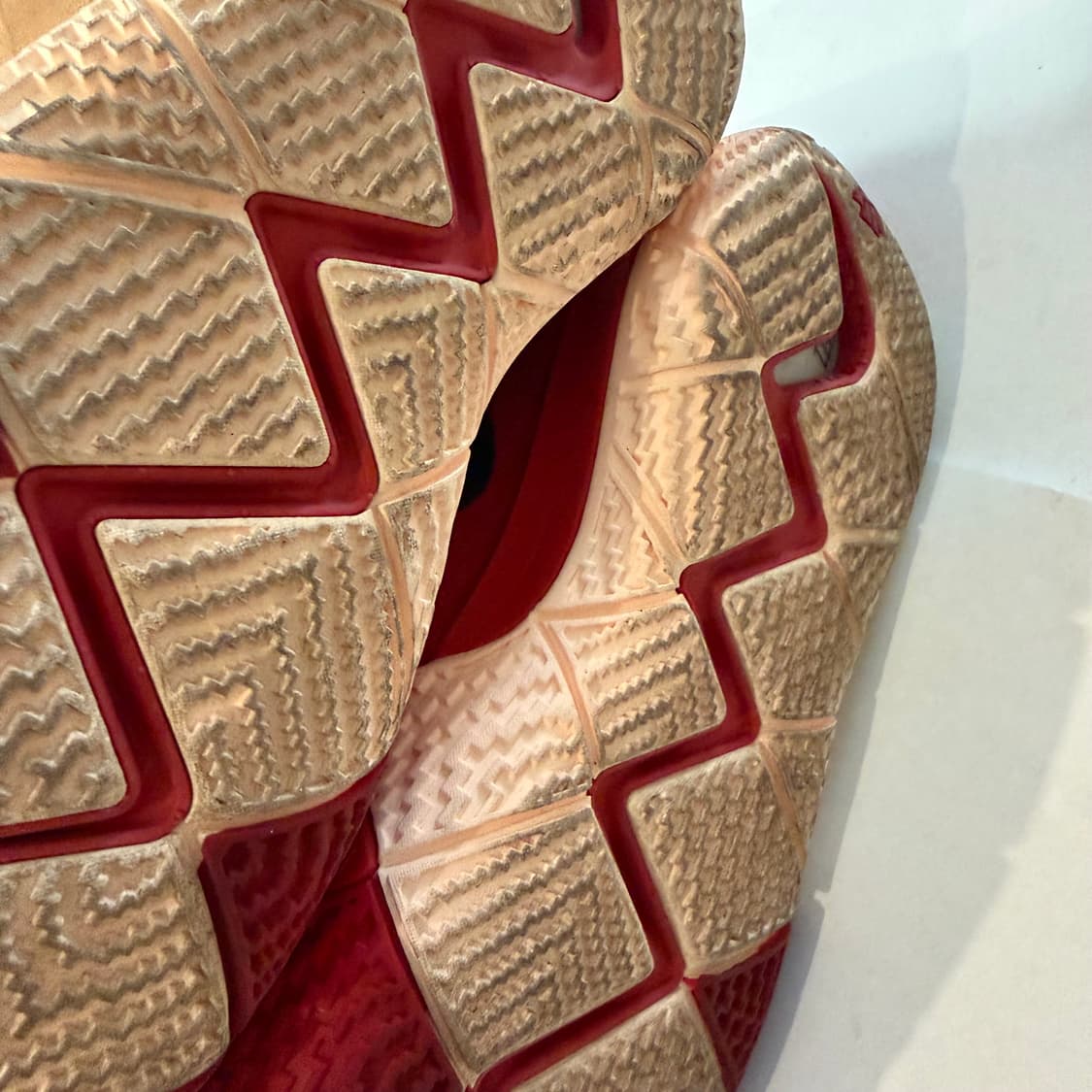 Nike 카이리 4 차이니스 뉴 이어 (250) 상품이미지6