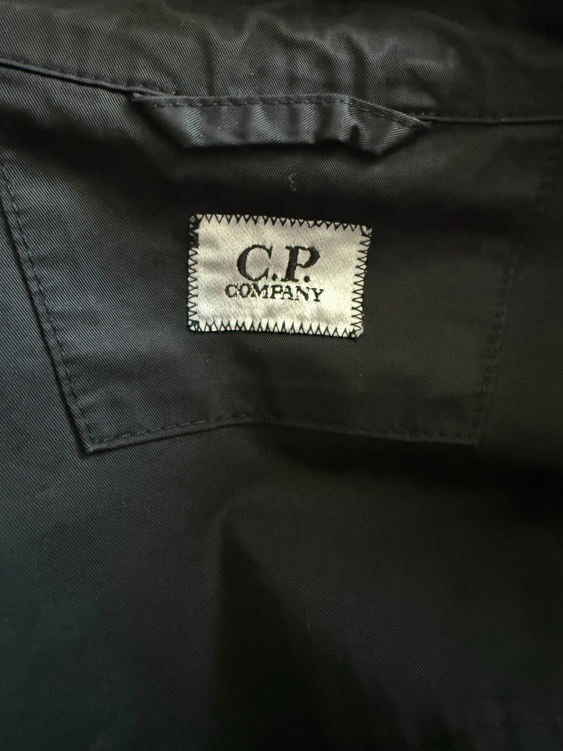 Cp컴퍼니 블랙 오버셔츠 상품이미지3