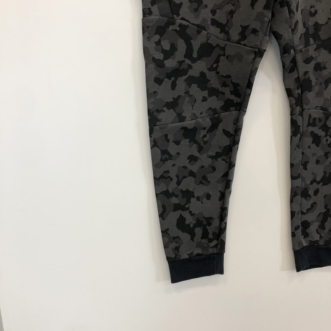 나이키 카모 테크플리스 조거팬츠 30 인치  상품이미지3