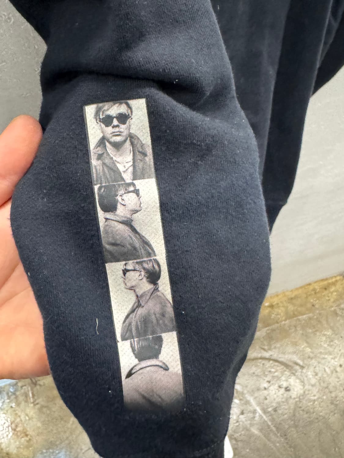 유니클로 UT KAWS+WARHOL 맨투맨 M 상품이미지7