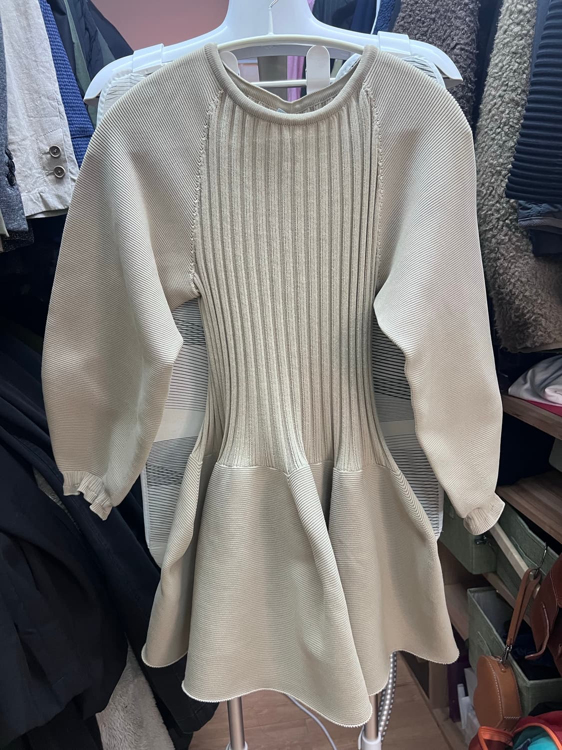 CFCL 포터리 퍼프 슬리브 플레어 탑 상품이미지2