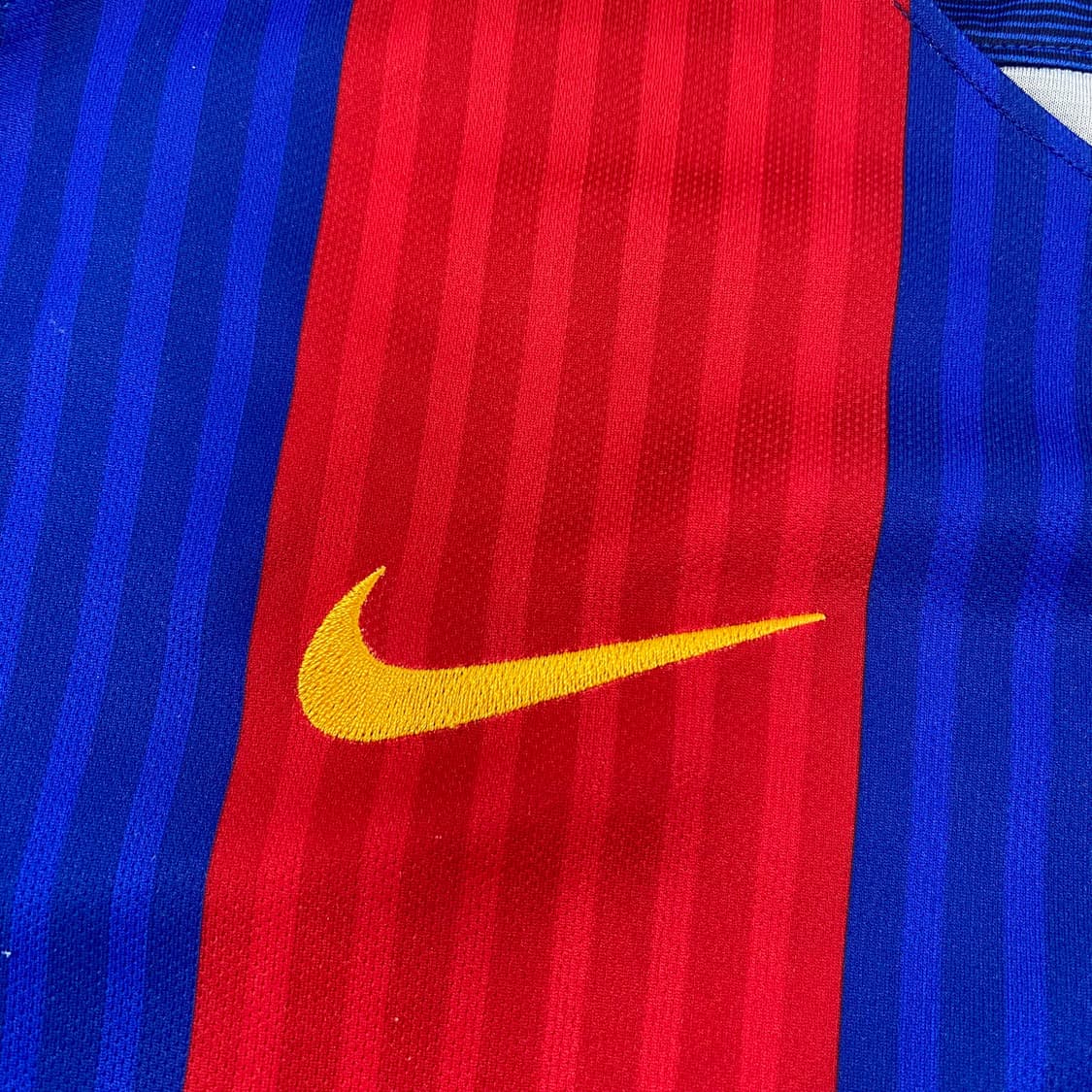 나이키 16-17 바르셀로나 어센틱 홈 유니폼 (100) 상품이미지3