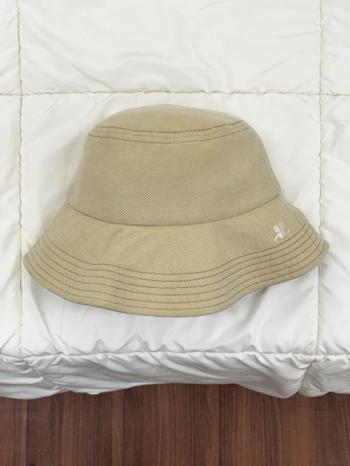 courreges / 꾸레쥬 베이지 버킷햇 상품이미지1