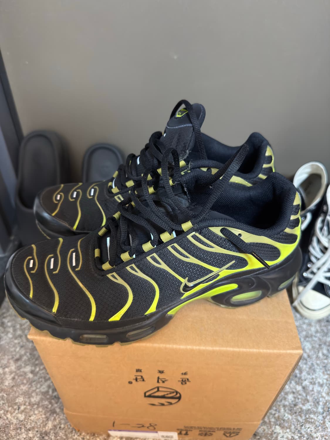 [275]나이키 에어맥스 플러스 블랙 퍼시픽 모스 상품이미지4