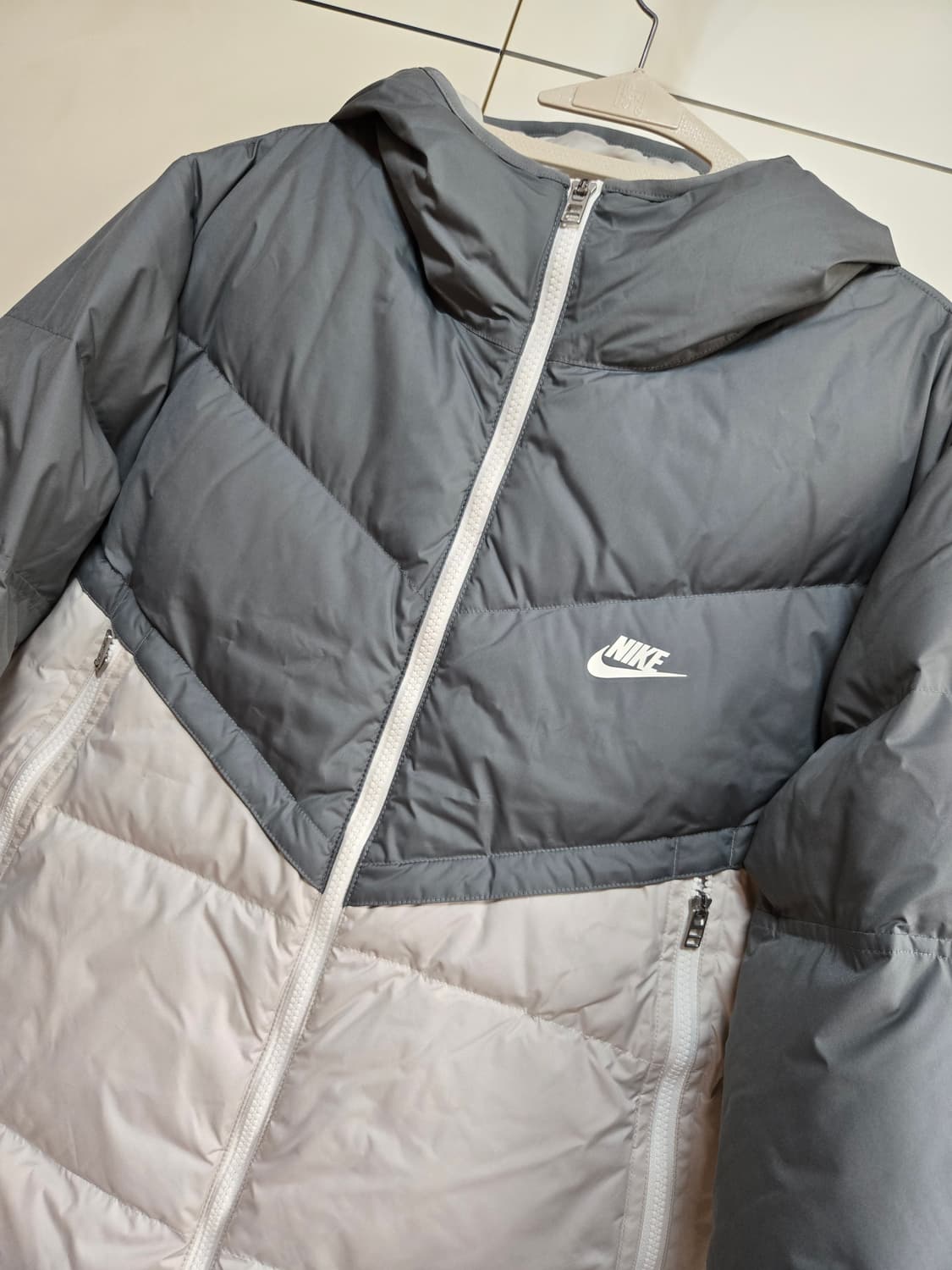 나이키 남성 윈드러너 다운 패딩 상품이미지3