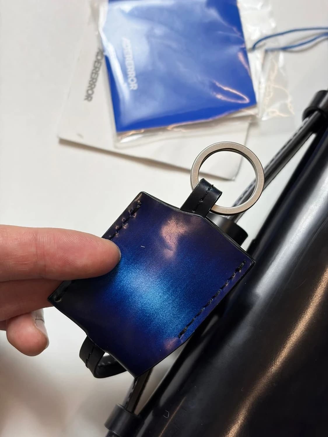 아더에러 마벤 토트백 프로덕트 101 느와르 Q1483 상품이미지4