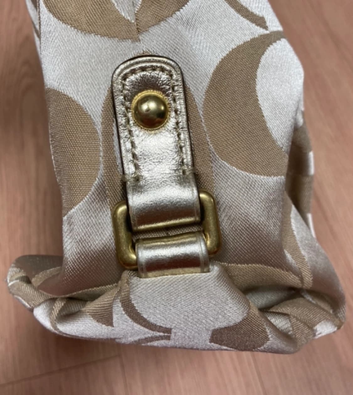 코치 coach y2k 골드 숄더백  상품이미지6