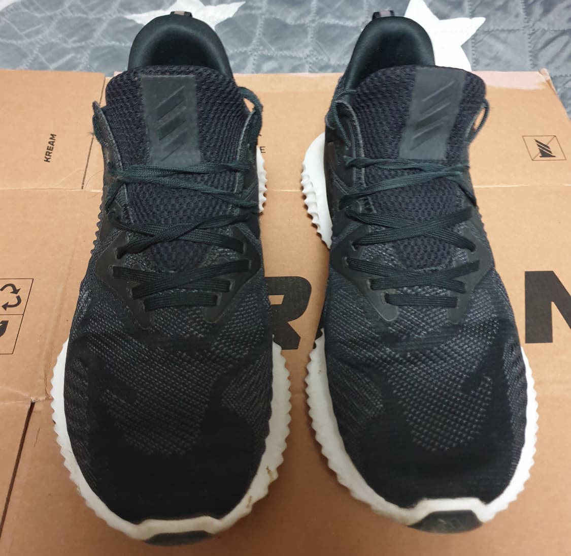 아디다스 알파바운스 비욘드 코어 런닝화 블랙 (260) 상품이미지3