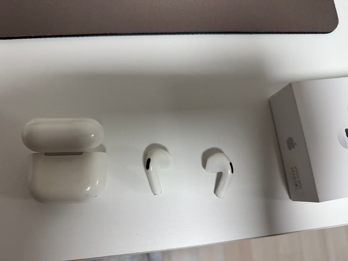 에어팟4 노이즈 캔슬링 모델. 상품이미지2