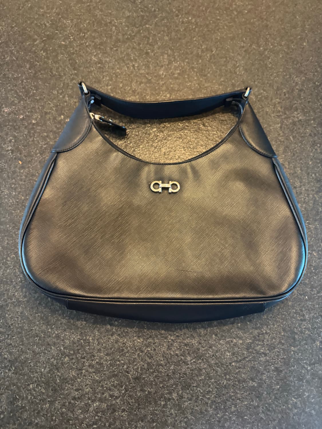  페라가모 숄더백 상품이미지1