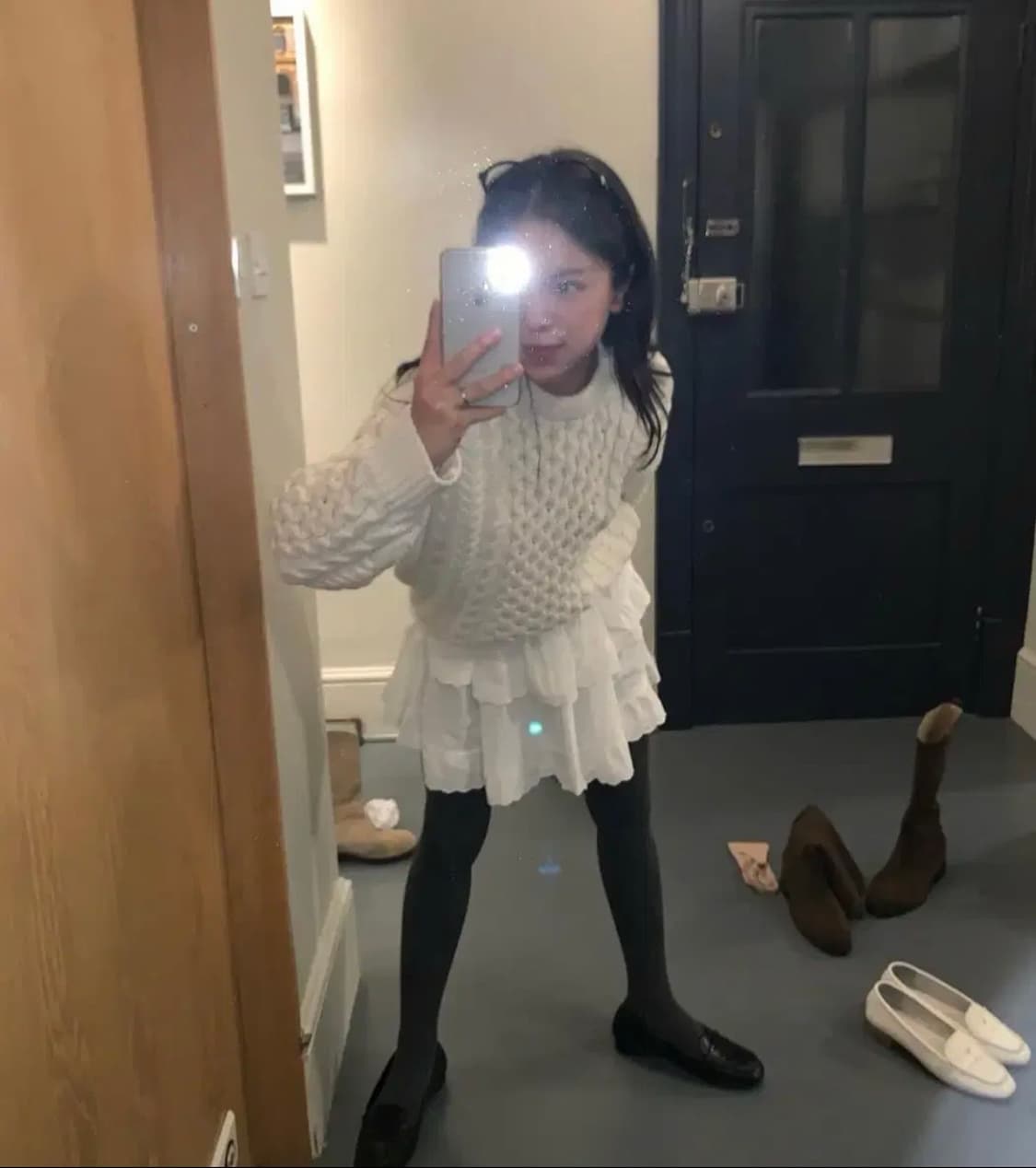 위드아웃썸머 플러터 브이넥 가디건 베이지 상품이미지8