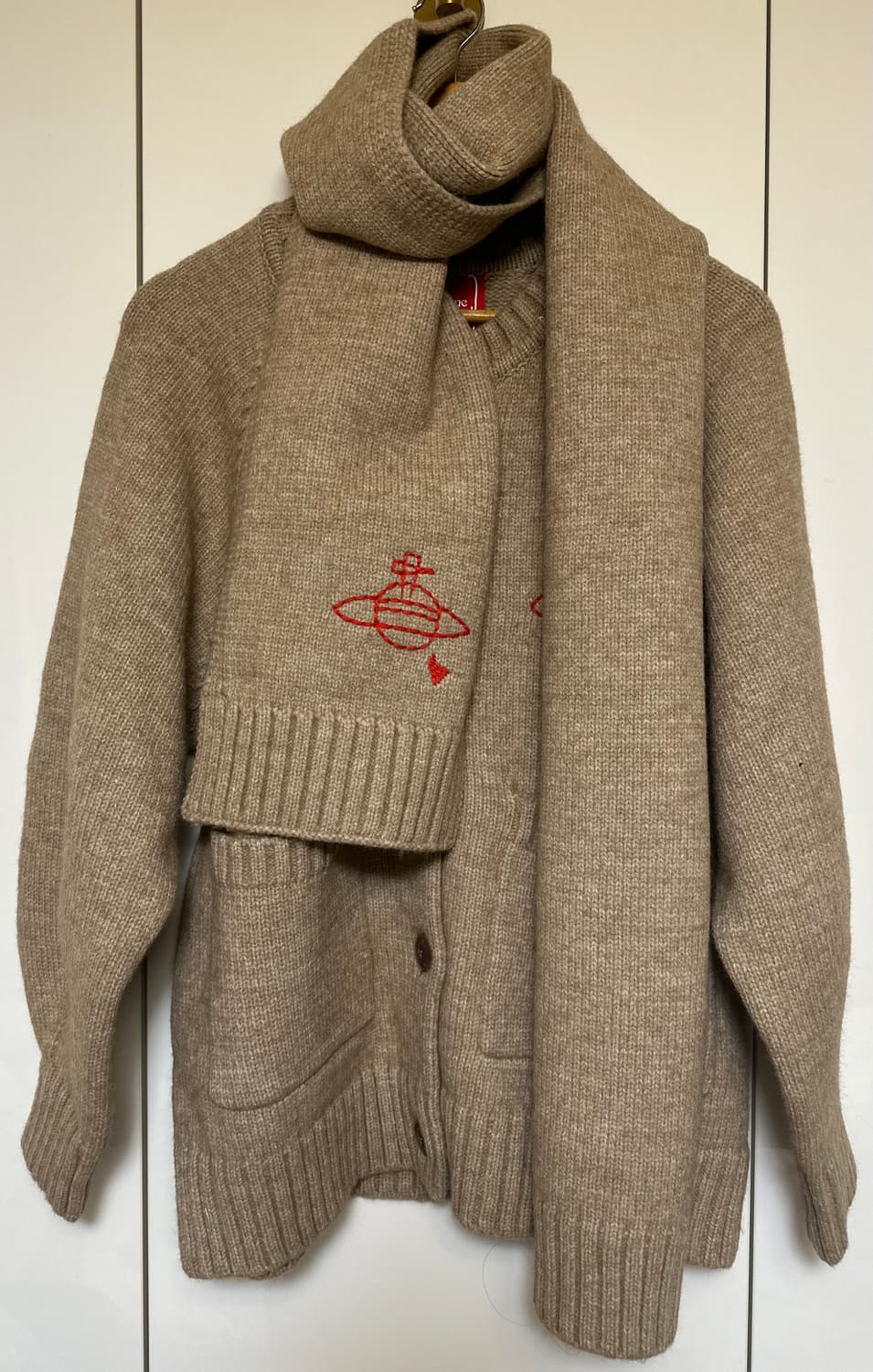 비비안웨스트우드일본판레드라벨 울 가디건&목도리세트남여공용 상품이미지3